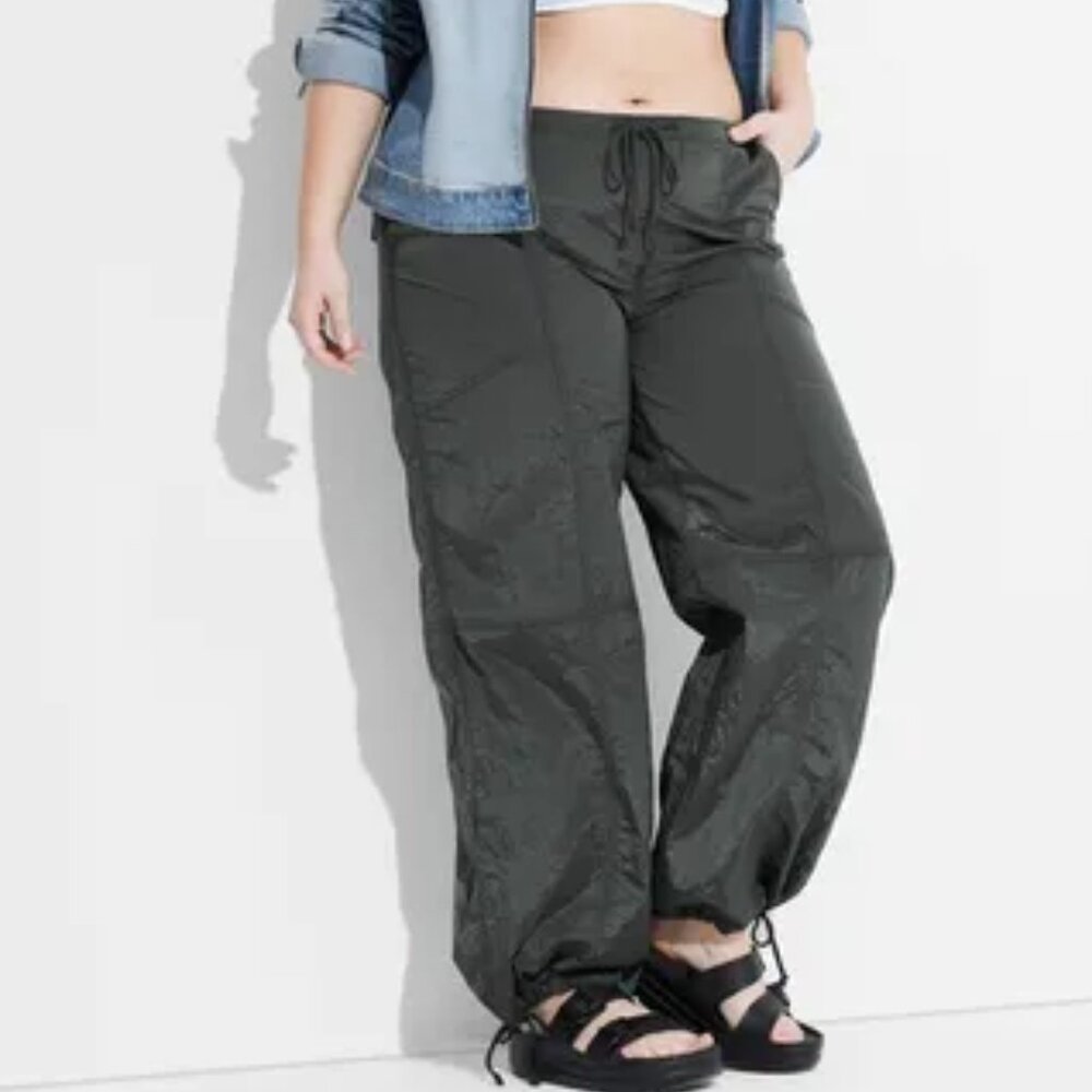 Wild Fable Women's Mid-Rise Wide Leg Parachute Pants Dark Green Size X-Large